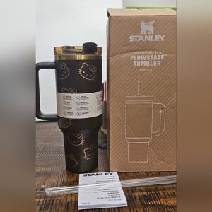 NWT Stanley Hello Kitty Brown/Gold 40‎ Oz Tumbler Hello Kitty Stanley